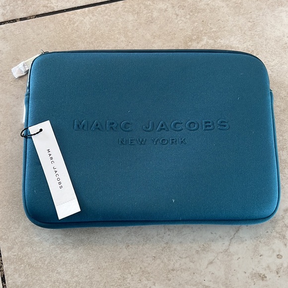 Marc Jacobs - Picture 2 of 5